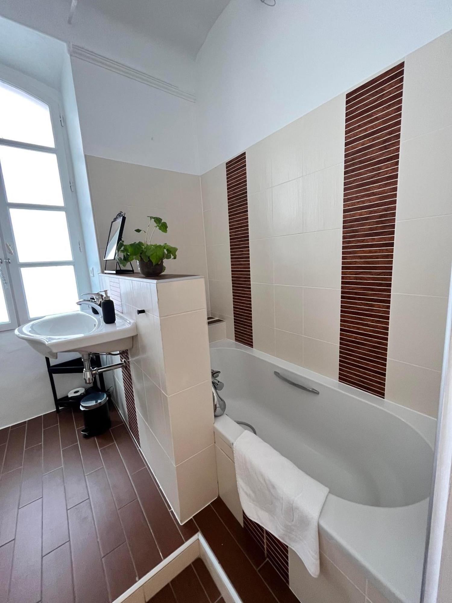 La Tour De Pezene Bed & Breakfast Anduze Room photo
